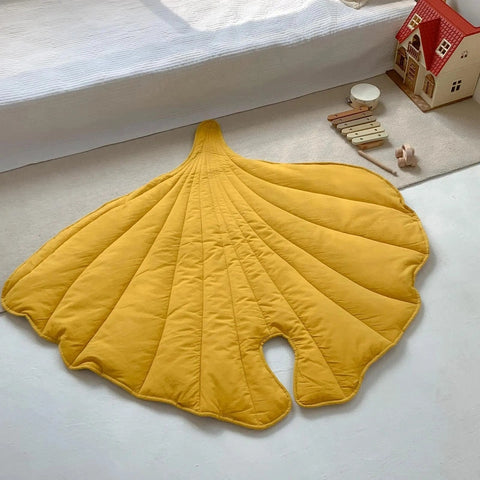 Cotton Leaf-Shaped Baby Play Mat – Soft, Safe, and Stylish for Crawling Teeny Pandas