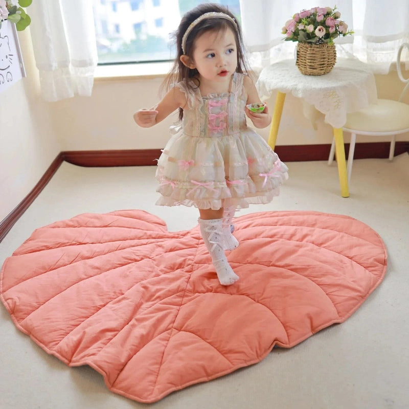 Cotton Leaf-Shaped Baby Play Mat – Soft, Safe, and Stylish for Crawling Teeny Pandas