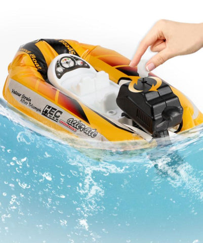 Inflatable Wind-Up Speed Boat Bath Toy